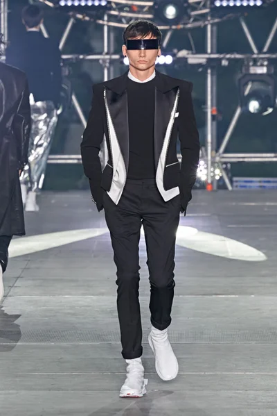 Look 84